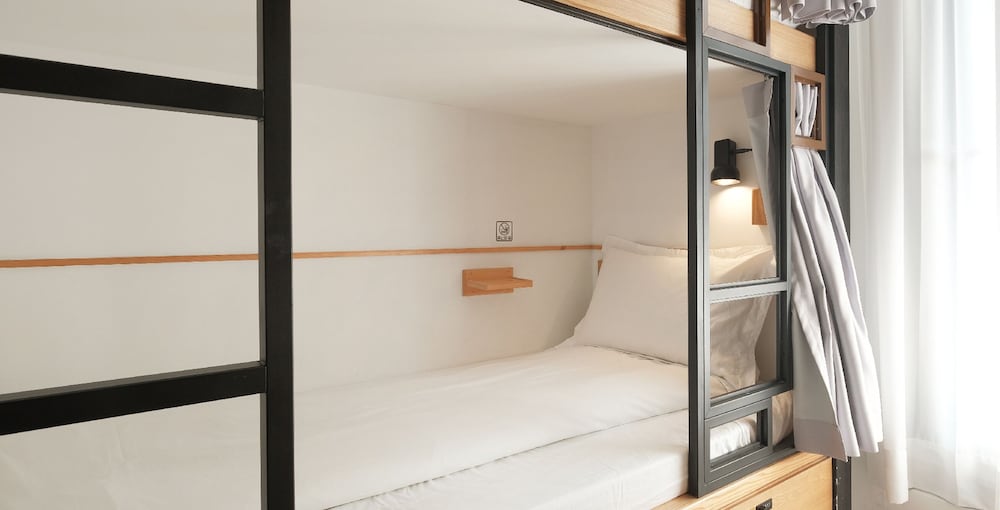 JOURNEY HOSTEL 17/68