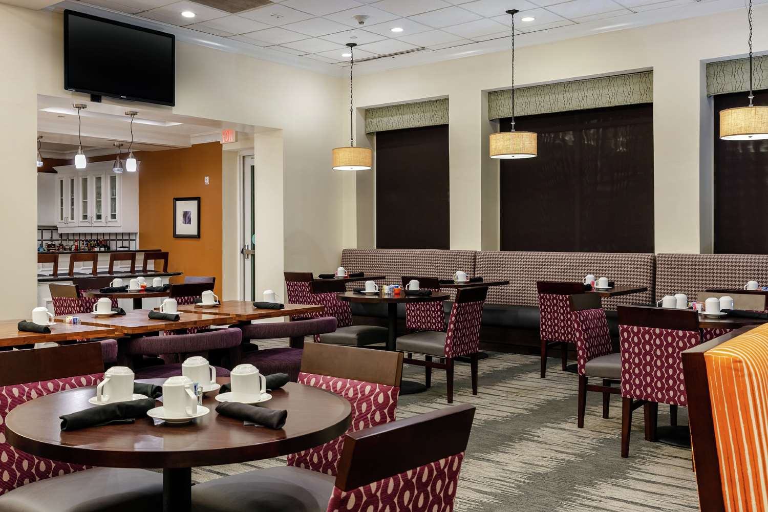 Hilton Garden Inn West I 65 Airport Blvd 19/30