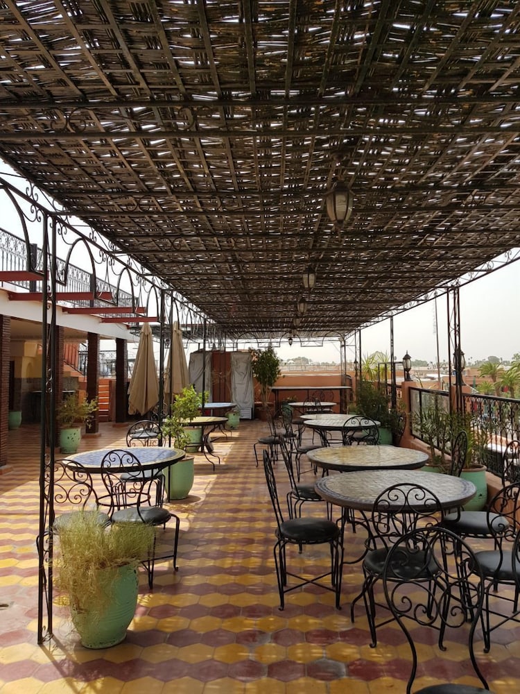 HOTEL ALI 54/72