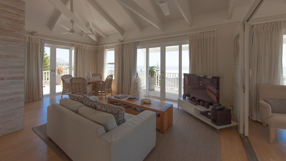 Sea Five Boutique Hotel 42/61