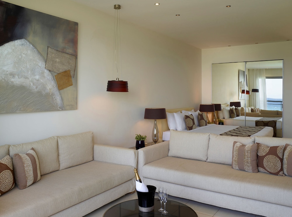 The Ixian Grand and All Suites Adults Only Hotel 49/67