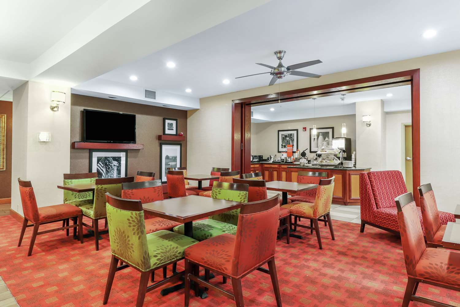 restaurant cafeteria