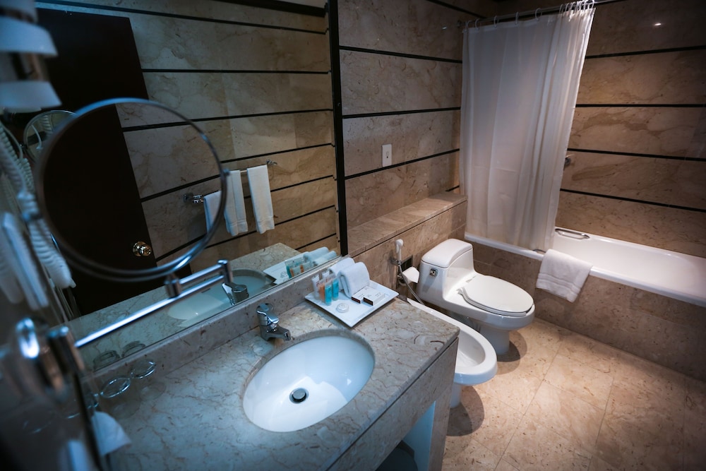 Hawthorn Suites By Wyndham Al Khobar 21/43