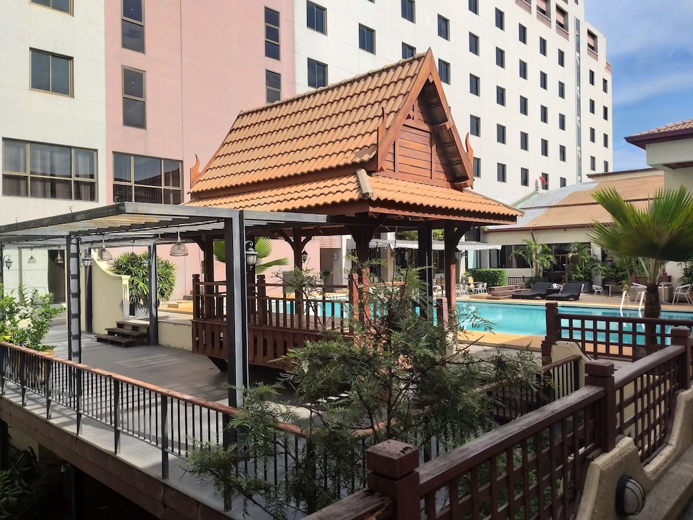 Songphanburi Hotel in SUPHAN BURI