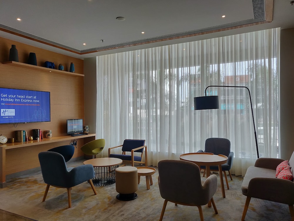 Holiday Inn Express Chennai Omr Thoraipakkam 61/76