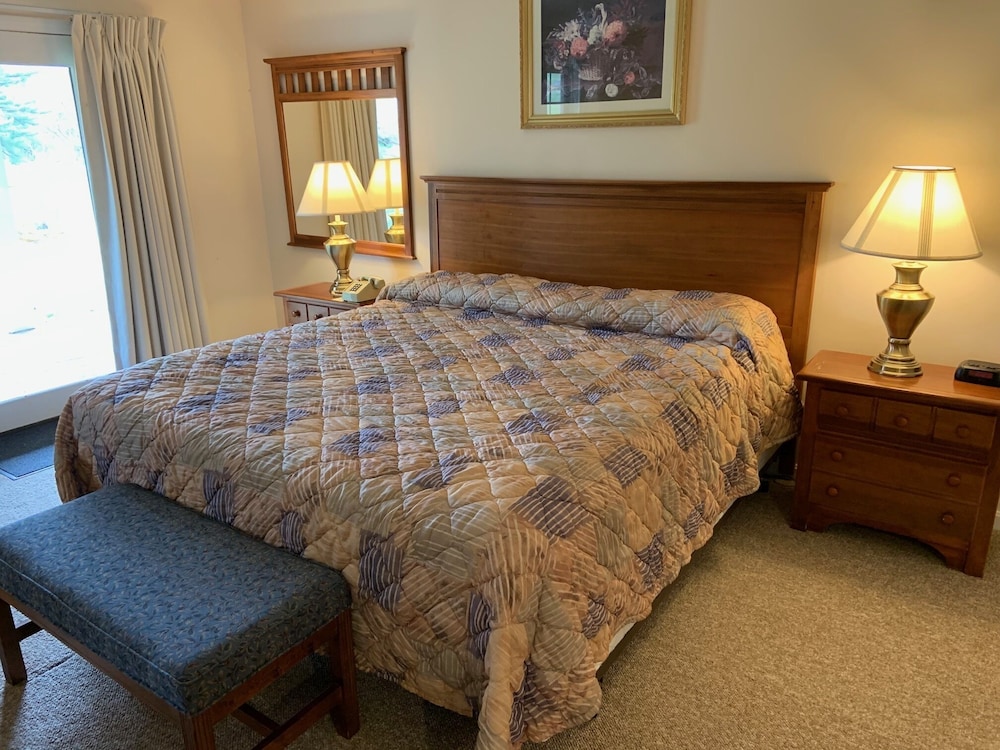 The Bethel Inn Resort 18/68