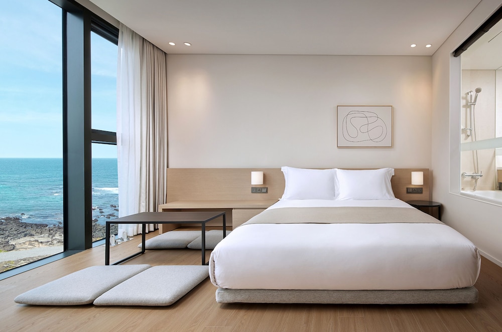 Shilla Stay Plus Iho Tewoo Ocean Front 12/50