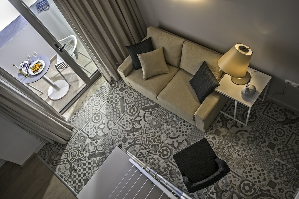 Swell Boutique Hotel 17/38