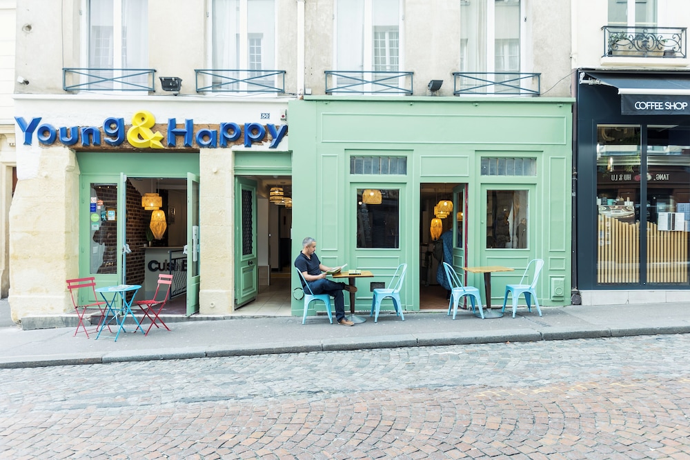 Young & Happy Latin Quarter By Hiphophostels 1/37