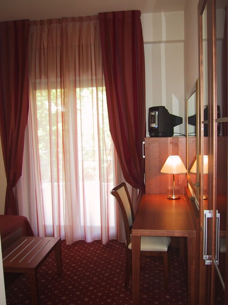 Hotel Metropolitan 24/65