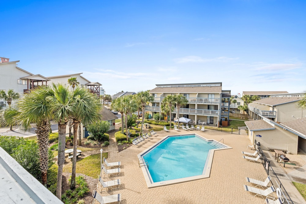 Sunswept Condo Rentals By Panhandle Getaways 40/50