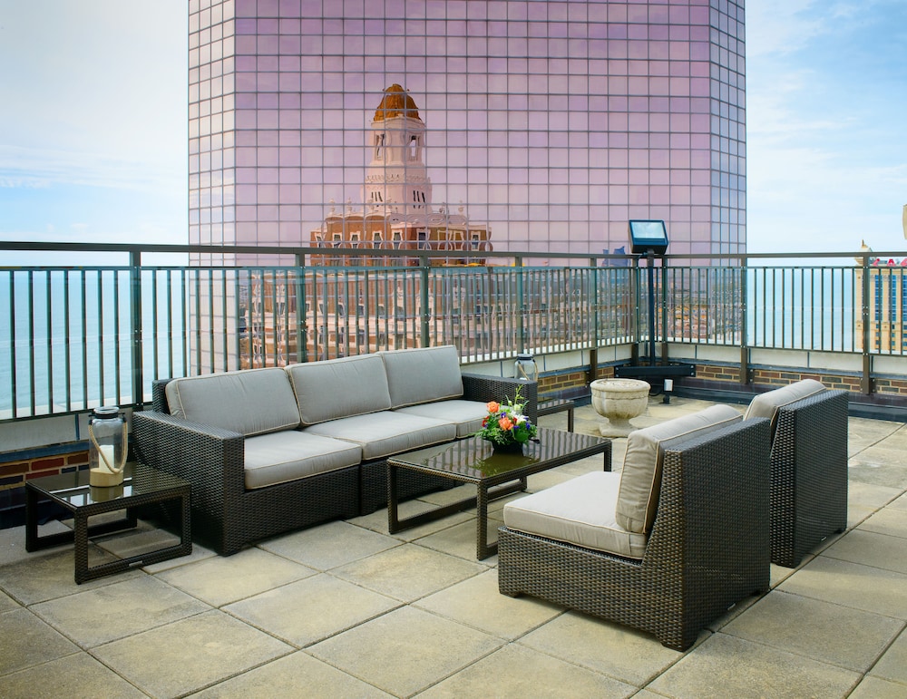 The Claridge Hotel 43/64