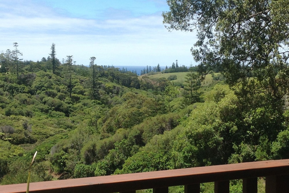 Jacaranda Park Holiday Cottages 9/12