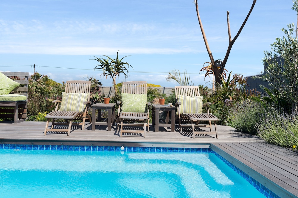 Stay at Friends (Guest house) 6/50