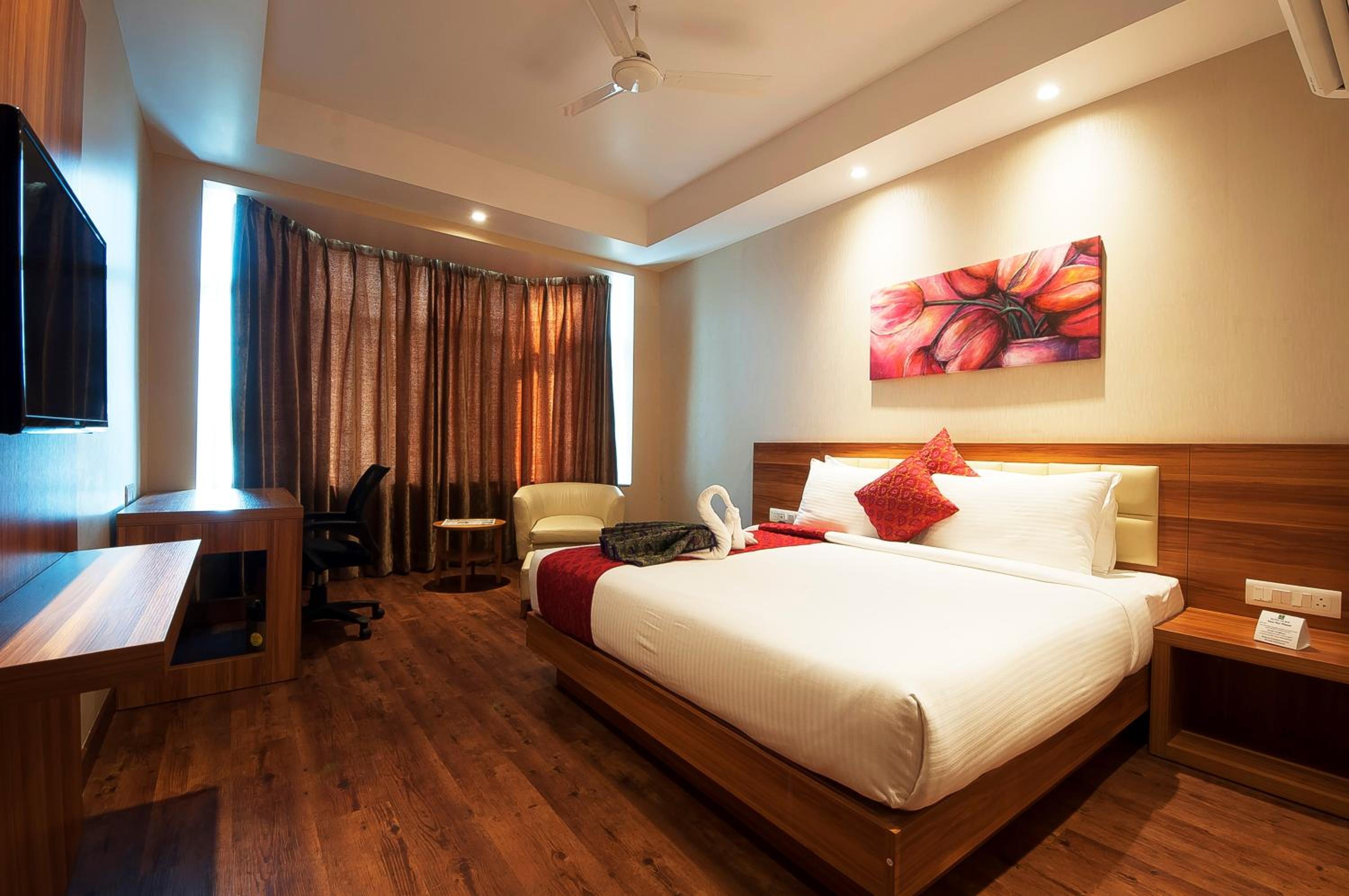 Room, with Fan