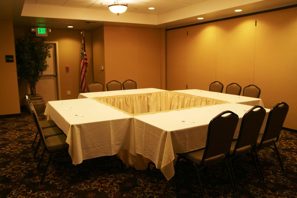 Hampton Inn Suites Lodi 55/65