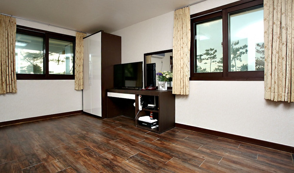 Manripo Hotel 4/49