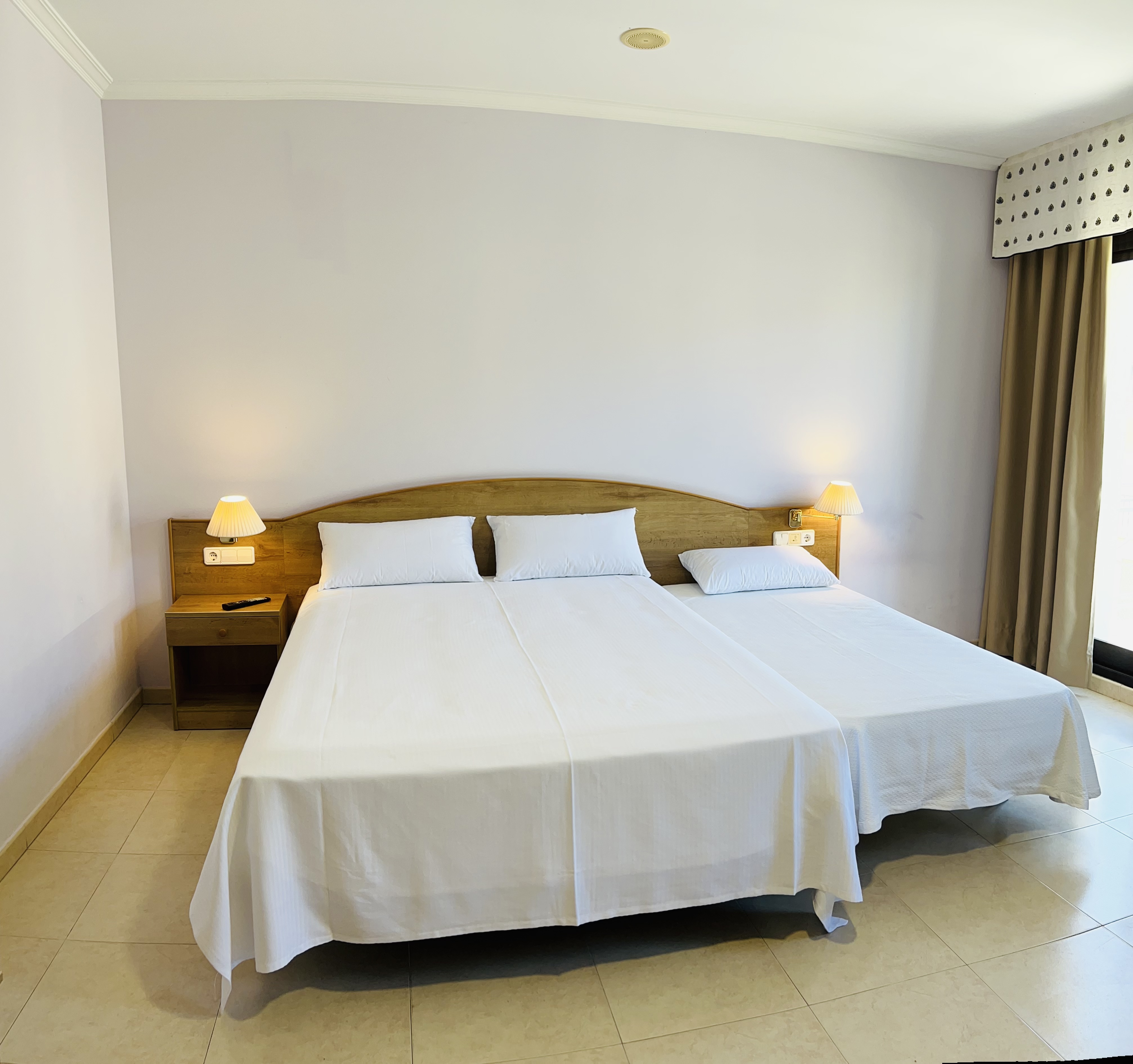 Duerming Montalvo Playa Hotel 4/32
