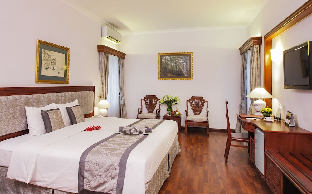 Royal Hotel Saigon 20/70