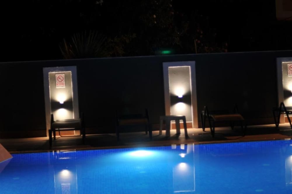 Isla Suite Hotel 14/46
