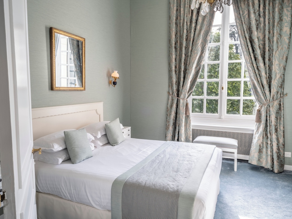 Superior, Double Bed, Castle View