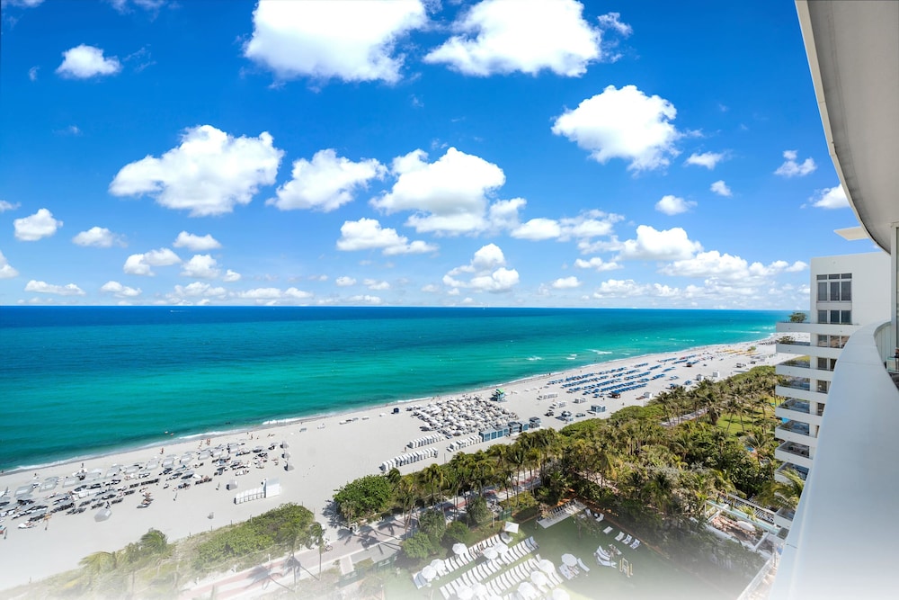 Fontainebleau Miami Beach Private Luxury Suites 47/50
