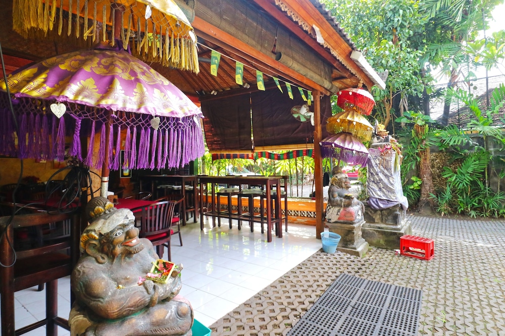 Bali Senia Hotel 39/42