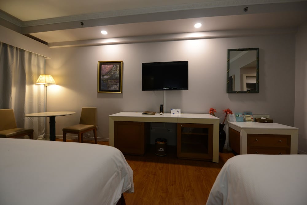 Days Inn by Wyndham Guam-Tamuning 12/26