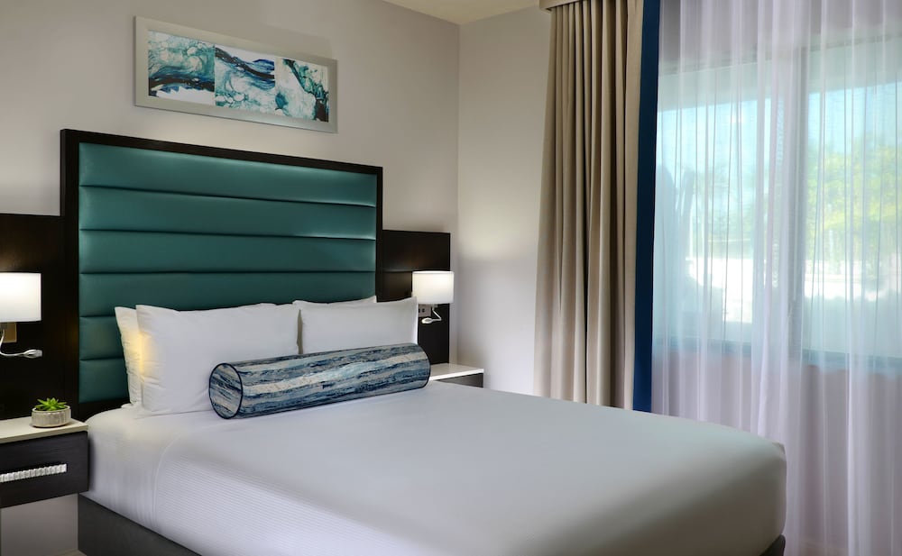 Naples Bay Resort 15/72