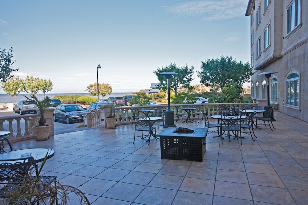Bay Landing Hotel 42/55