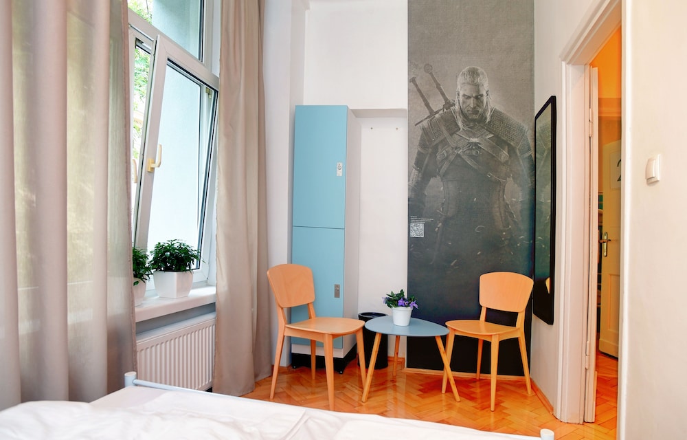 WARSAW HOSTEL CENTRUM 29/73