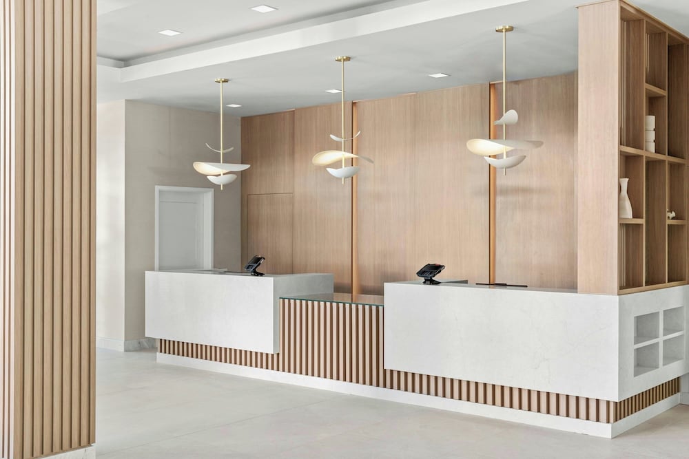 Residence Inn by Marriott Melville 2/43