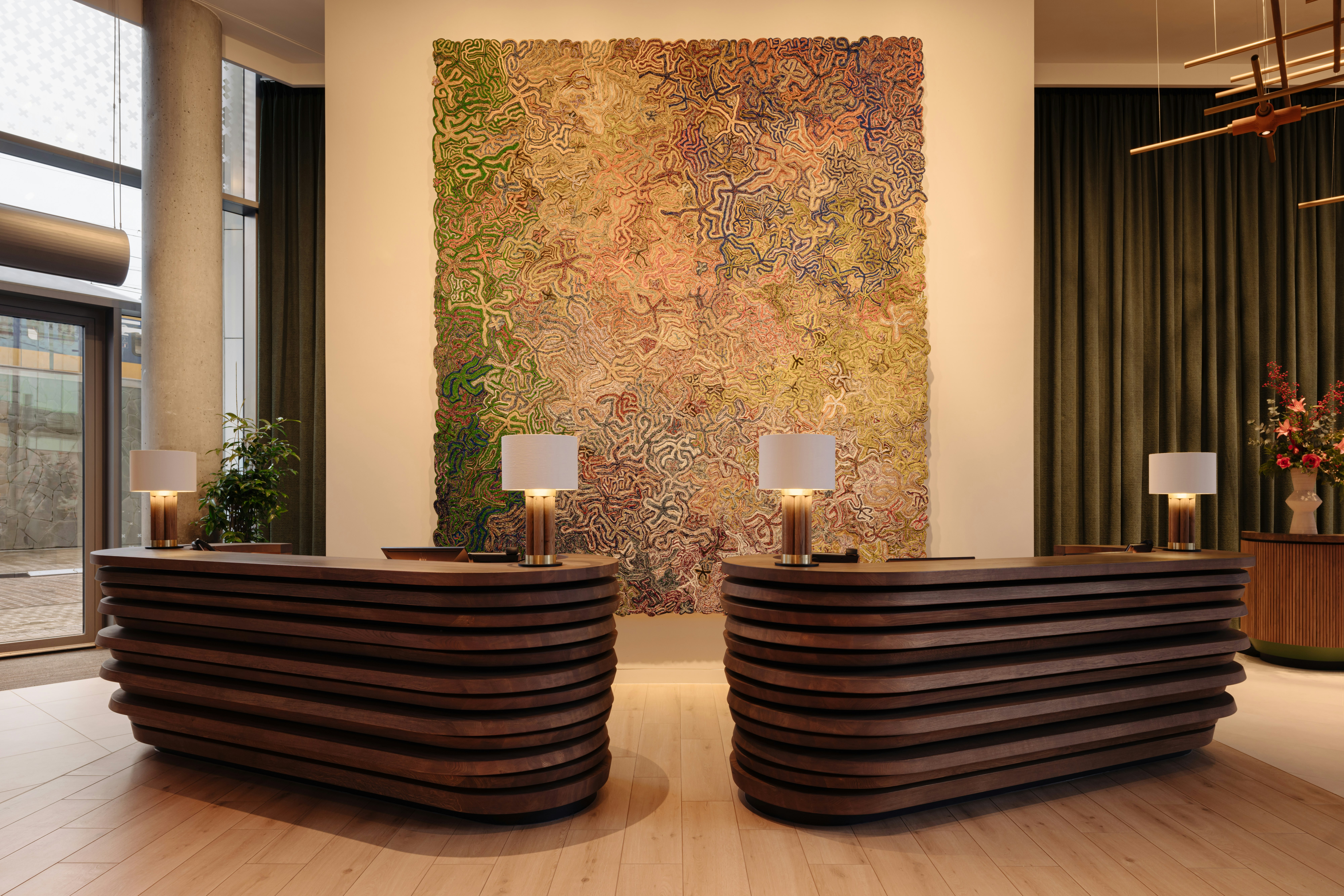 Doubletree By Hilton Amsterdam Centraal Station 8/88