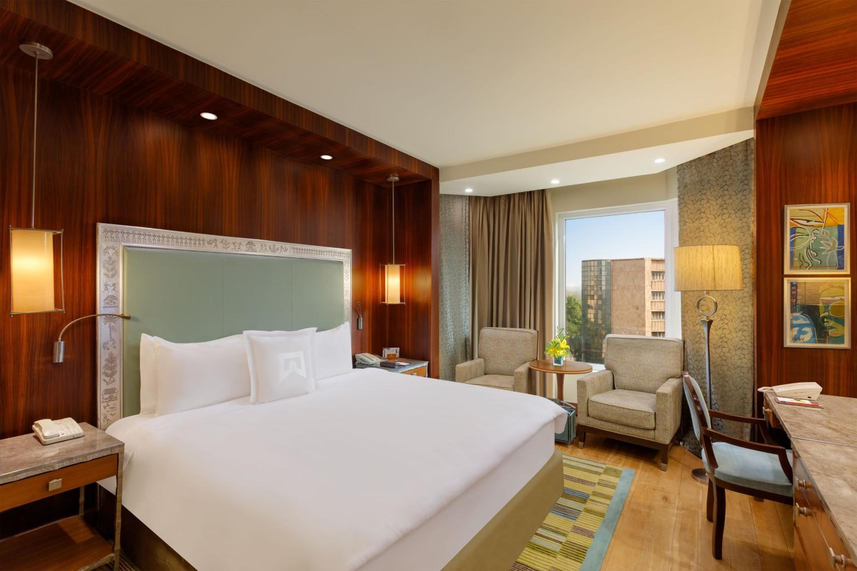 Exclusive, Guest Room, Executive, King Bed, Club Floor