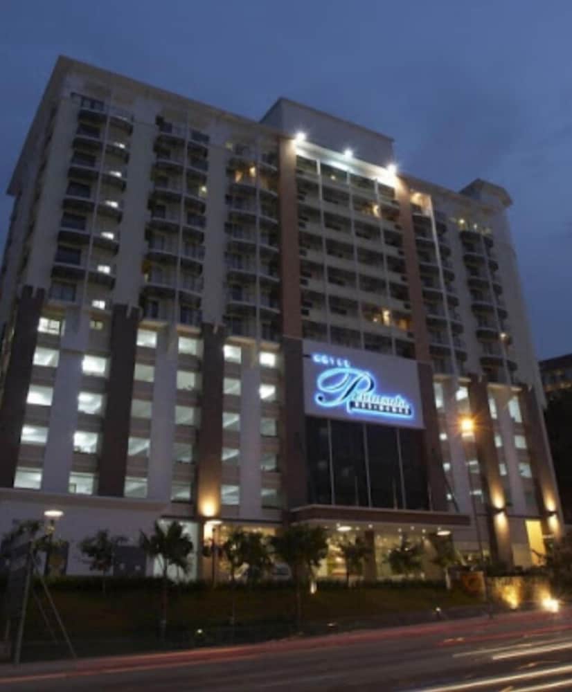 Peninsula Residence All Suite Hotel. 1/36