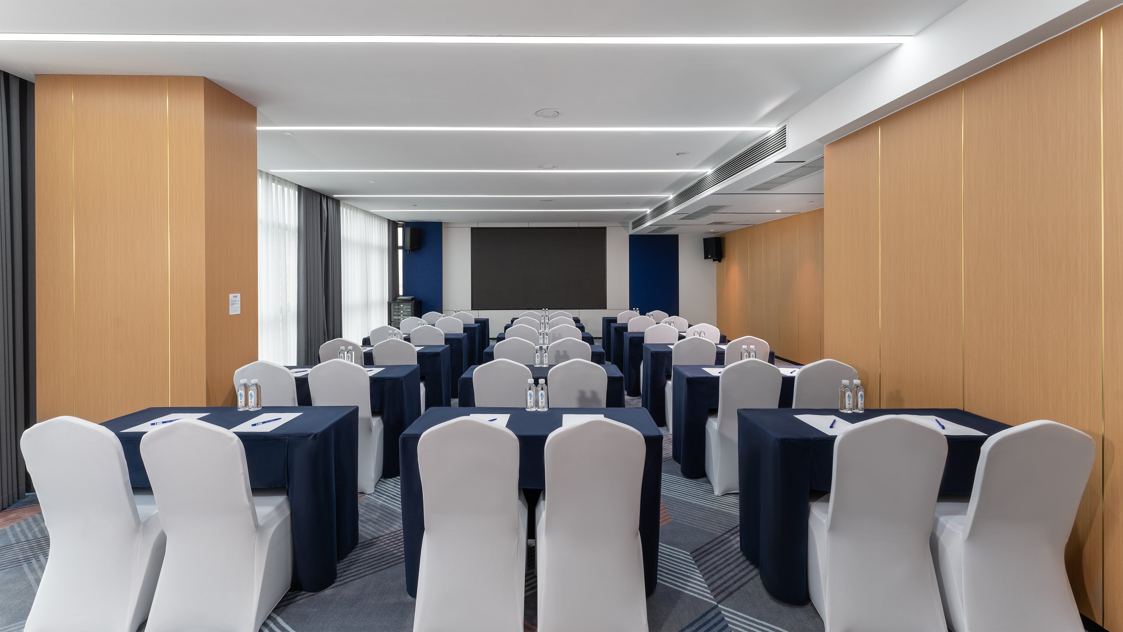 Holiday Inn Express Nanning Convention and Exhibition 22/24