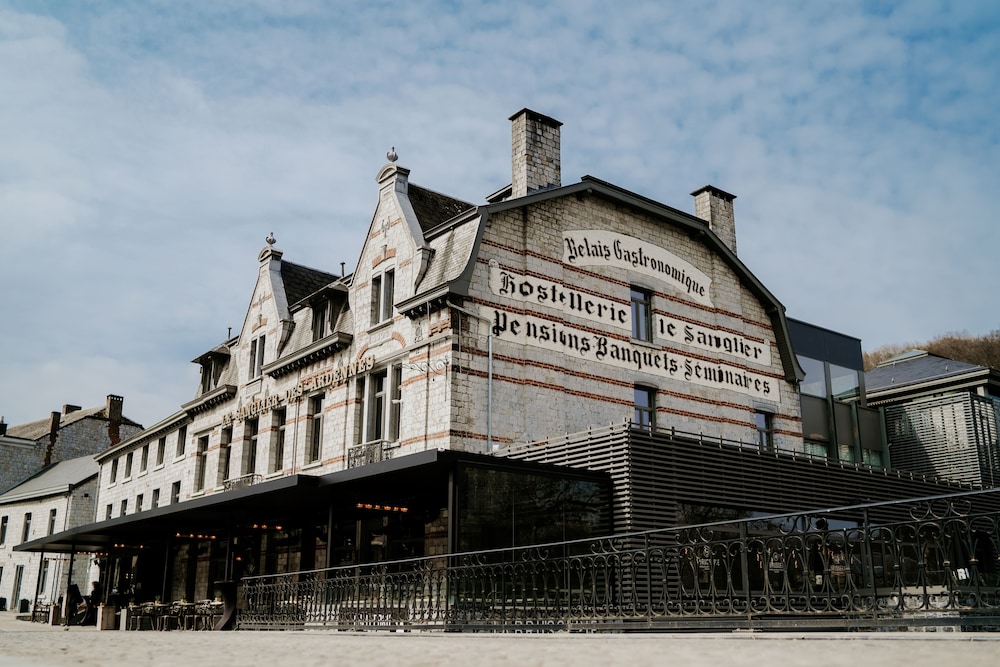 Hotel Sanglier 2/50