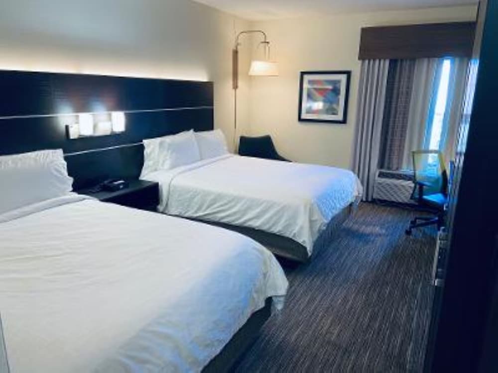 Holiday Inn Express Hotel And Suites Gadsden W Near Attalla 20/76