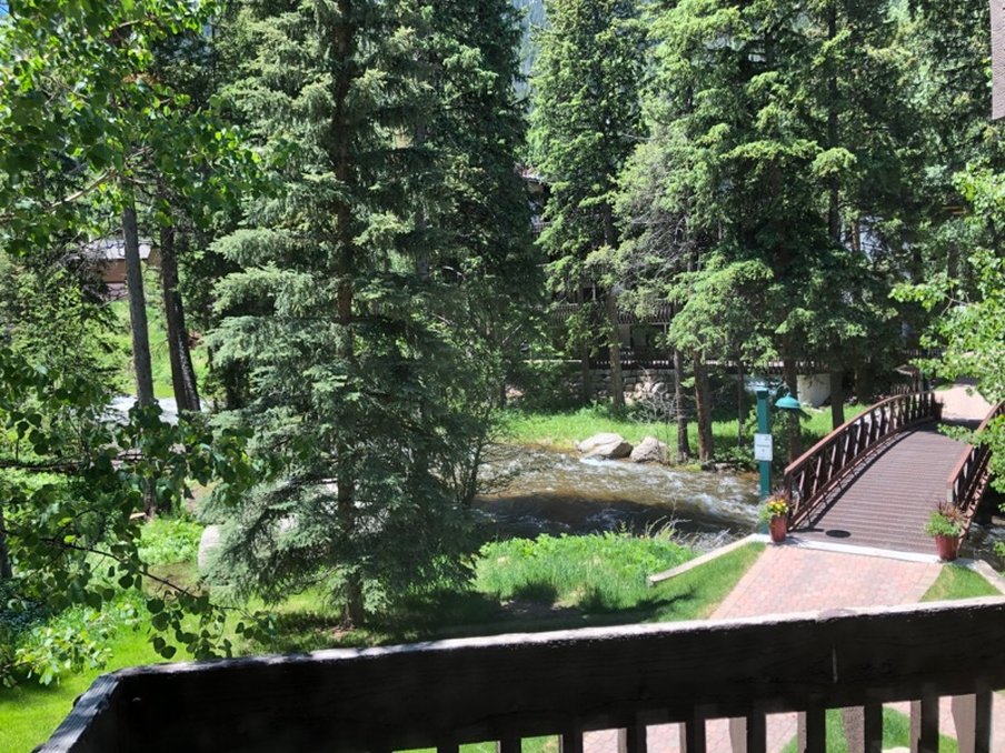 Vail Racquet Club Townehomes And Condominiums 31/38