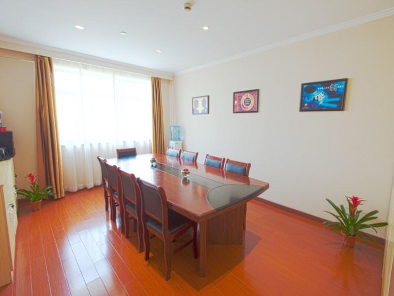 GreenTree Inn ShangHai National Convention Center XinFu Middle Road HuaZhi Road Hotel 24/27