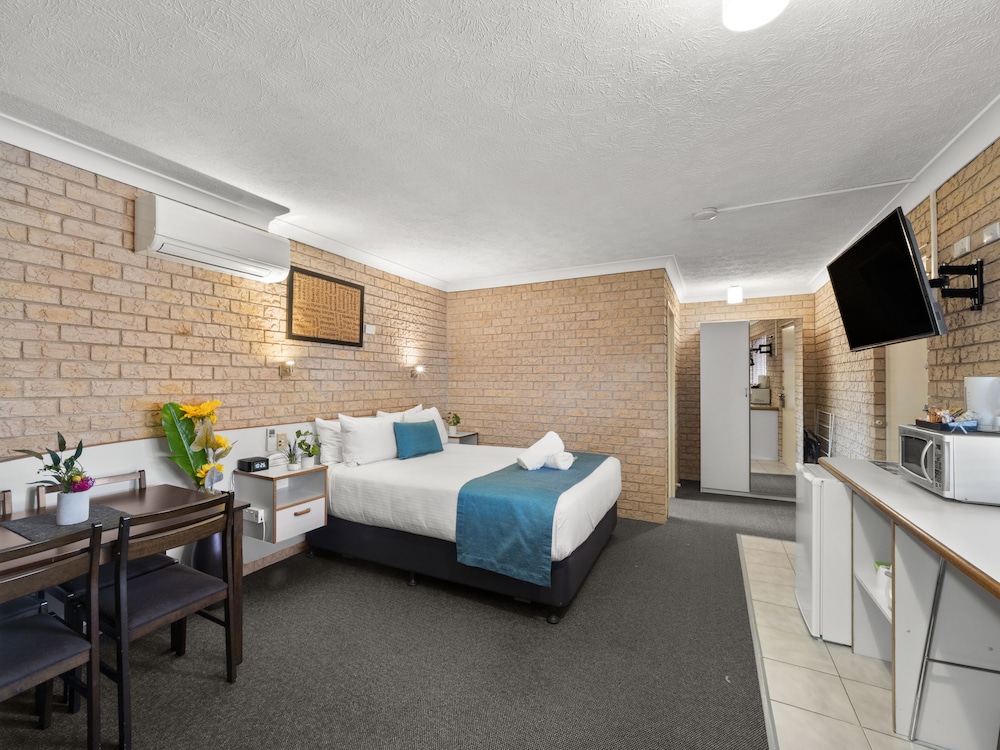Kennedy Drive Airport Motel 19/44