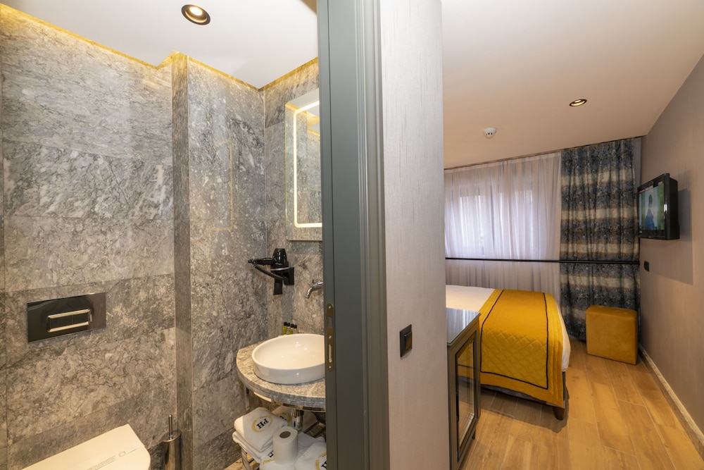 Peri Hotel Taksim 13/14