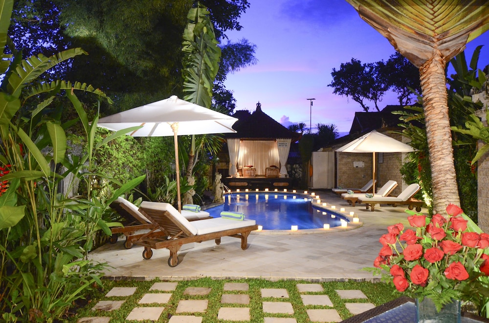 Tirta Ayu Hotel Restaurant 44/50