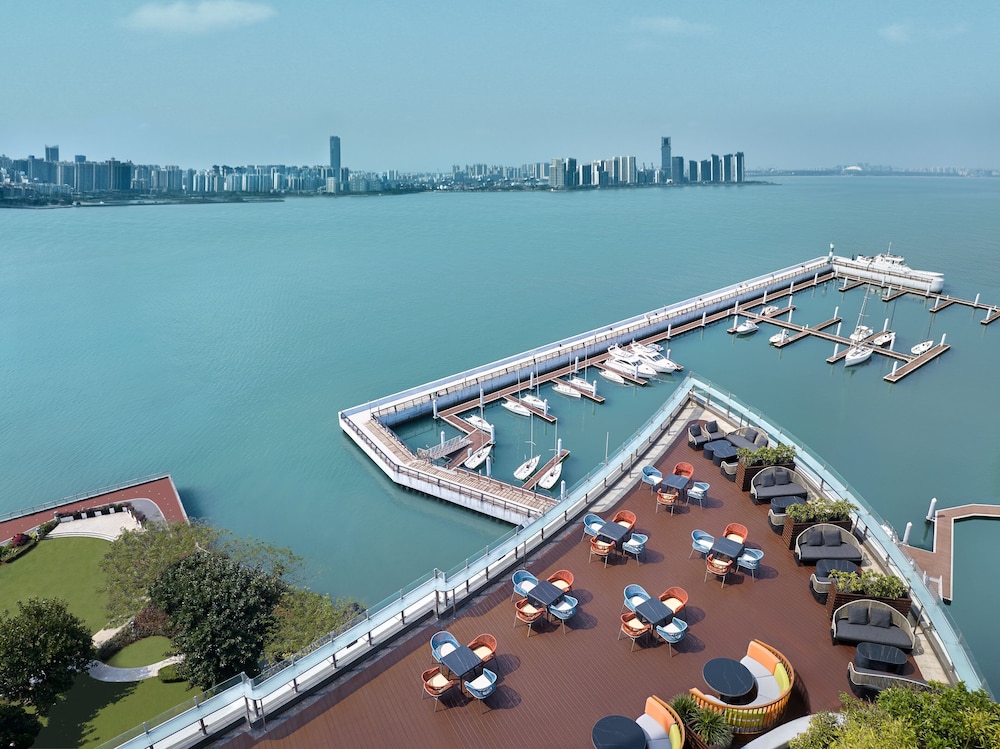 Hualuxe Hotels Resorts Haikou Seaview 5/49