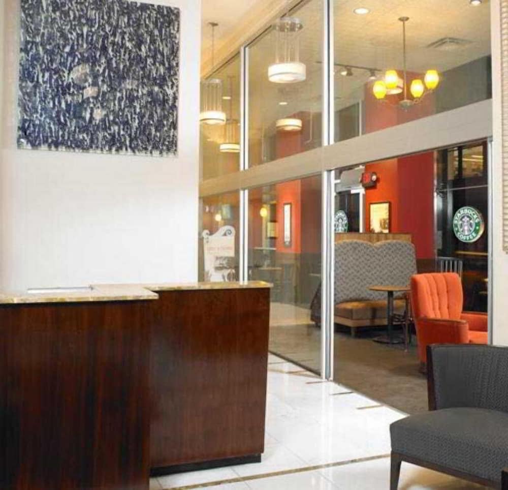 Hotel 373 17/47