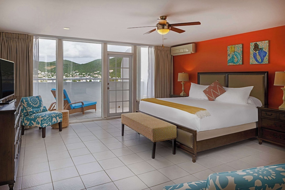 Penthouse Suite, 3 King Beds, Ocean Front, Sofa