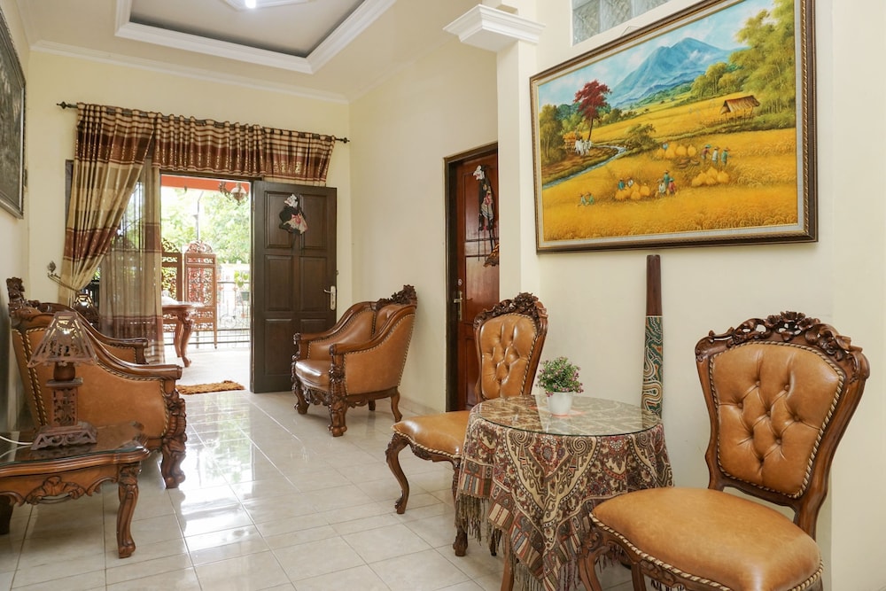 OYO 465 Alam Citra Bed & Breakfast 14/21