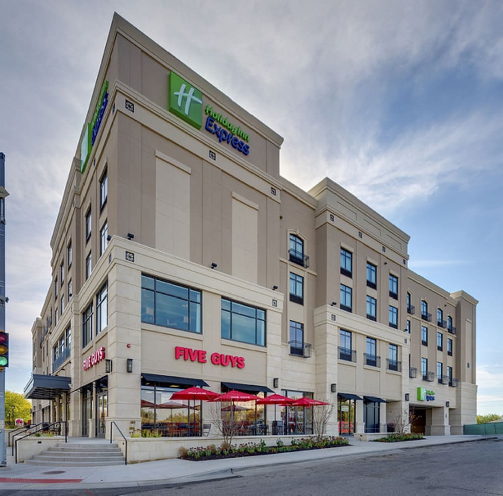 Holiday Inn Express Hotel And Suites Kansas City Ku Medical Center 1/49