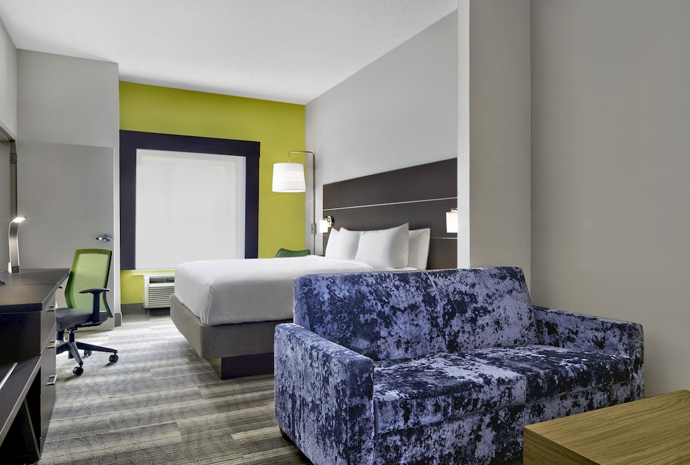 Holiday Inn Express Hotel And Suites Kansas City Grandview 30/64