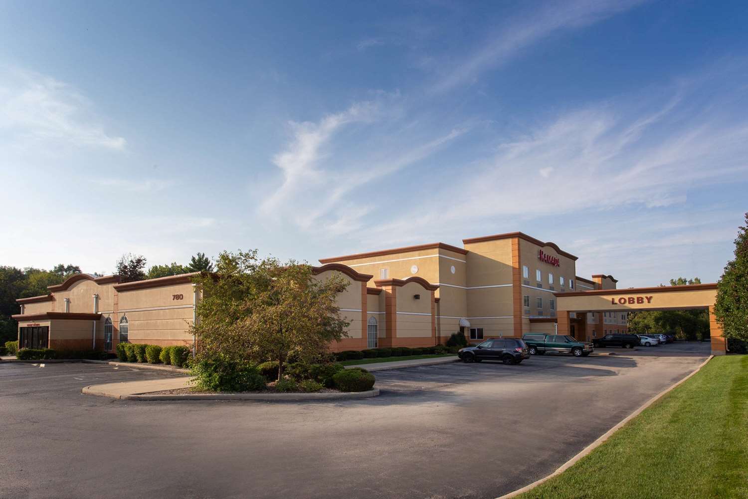 Ramada by Wyndham Glendale Heights/Lombard 14/18